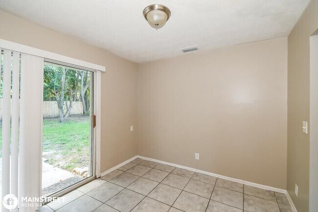 Building Photo - 6430 Lucente Dr, Jacksonville, FL 32210