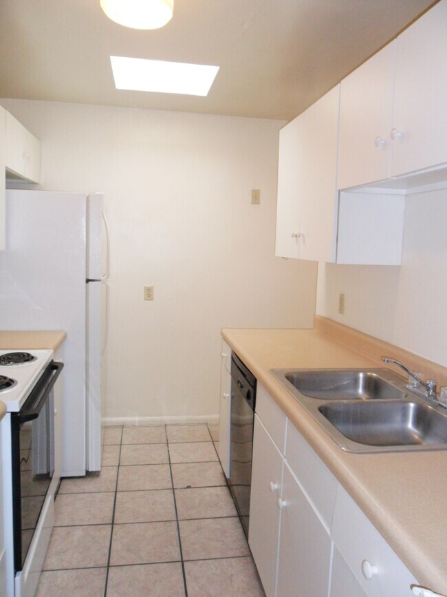Foto del edificio - 1422 E Lee St