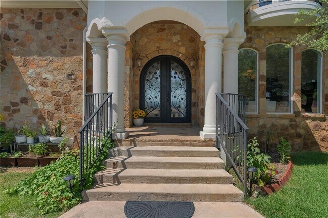 Foto del edificio - 4922 Hidden Creek Ln