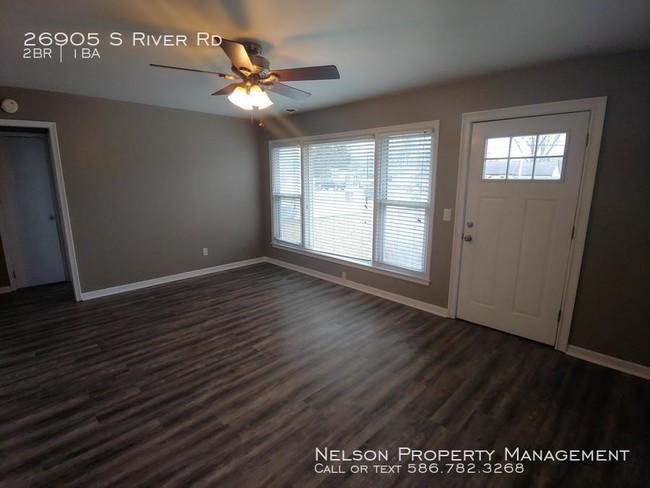 Foto del edificio - 26905 S River Rd