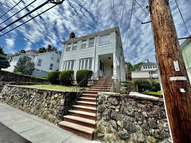 Building Photo - 142 Langdon Ave