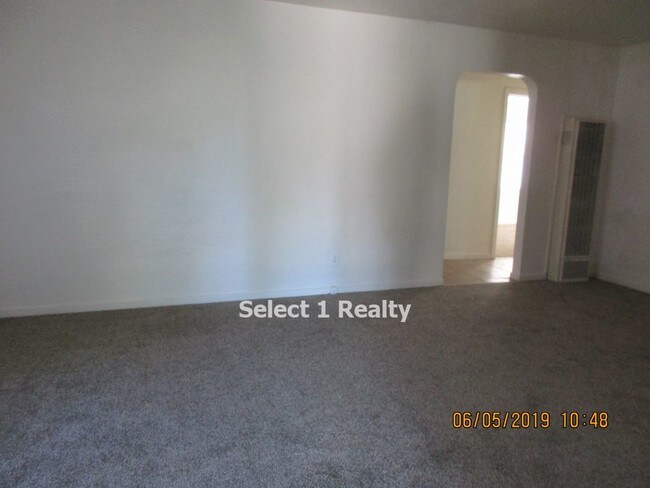 Foto del edificio - 885 E 14th St