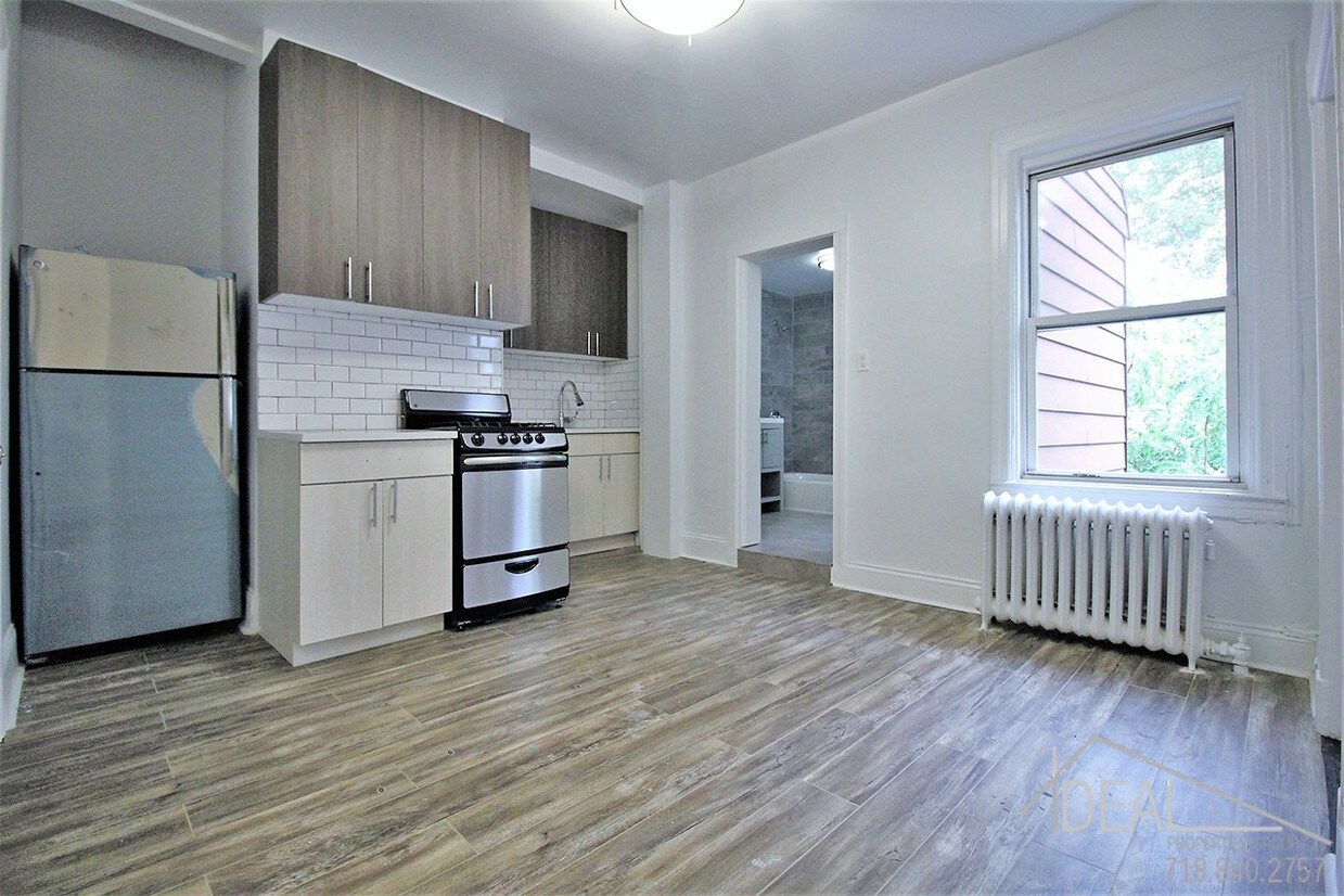 Primary Photo - 429 RUTLAND ROAD #2BR