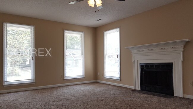 Building Photo - 247 Pear Tree Cir