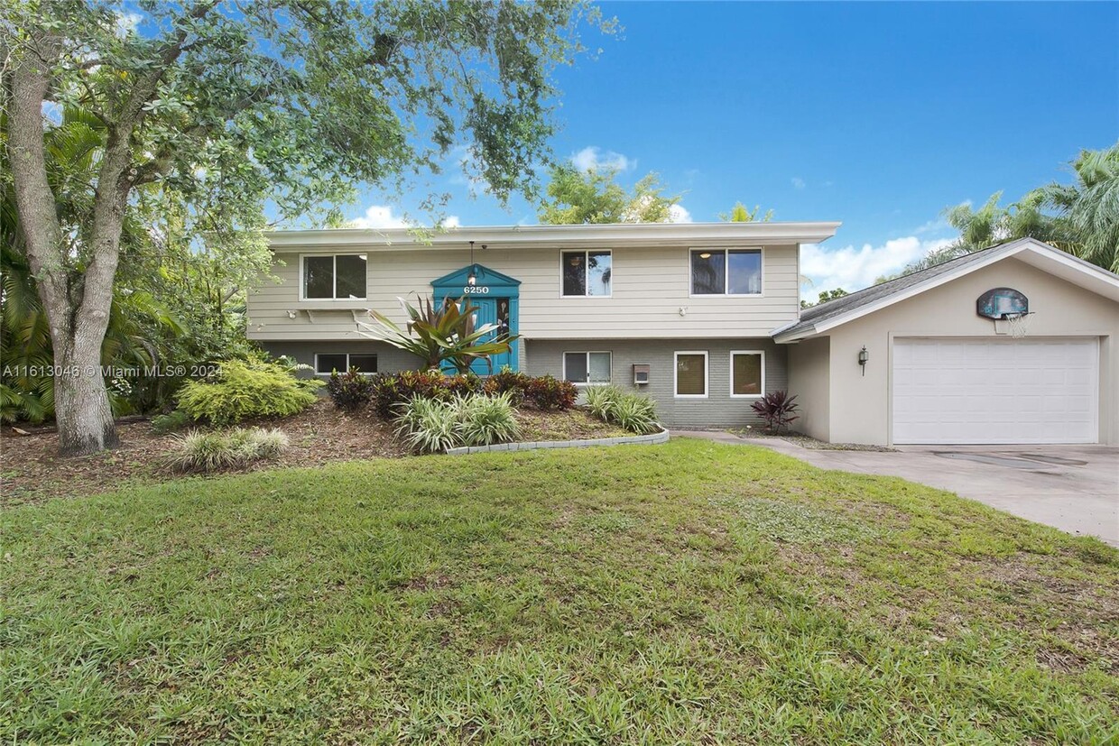 Foto principal - 6250 SW 48th St