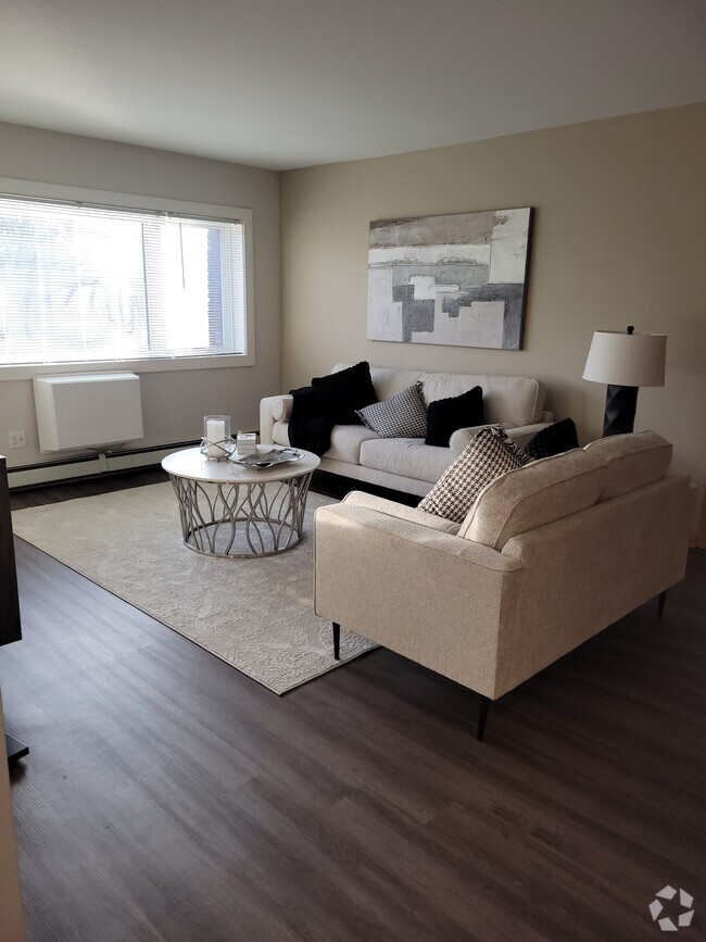 Blue Mound Manor Student Apartments for Rent Wauwatosa, WI 2