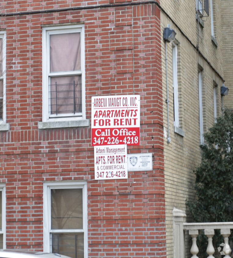 Foto del edificio - 3424-3426 Dekalb Ave
