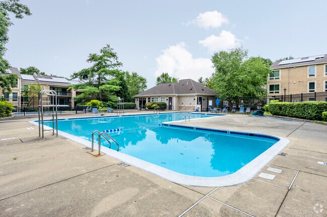 Piscina - Amber Commons