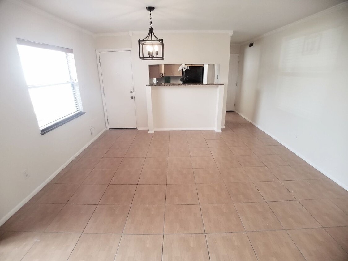 1000 S Semoran Blvd Unit 303, Winter Park, FL 32792 Condo for Rent in Winter Park, FL