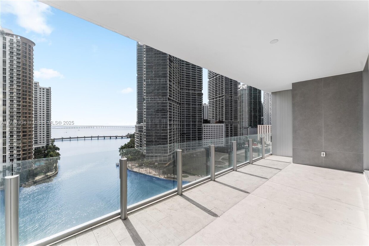 Foto principal - 300 Biscayne Blvd Way