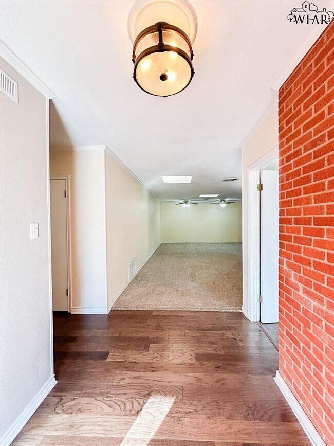 Foto del edificio - 3204 Martin Blvd