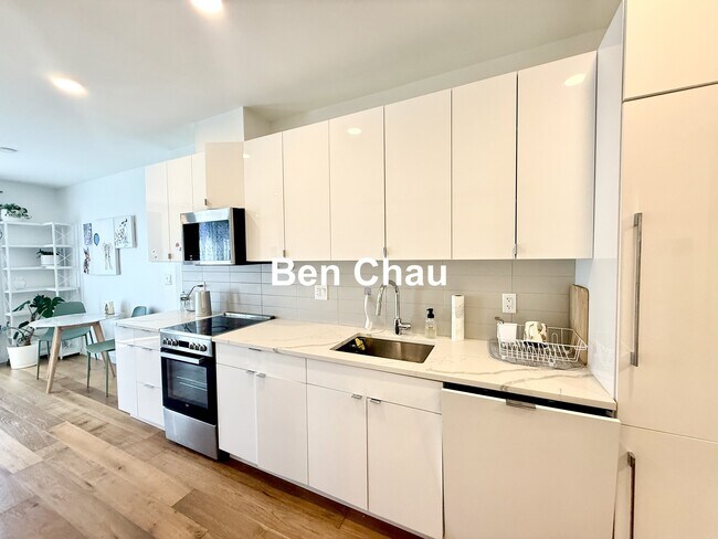 Foto del edificio - 97 Elmwood St