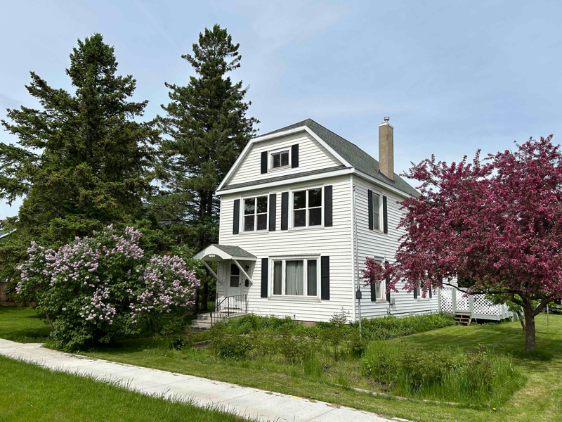 Primary Photo - 1416 Elm Ave