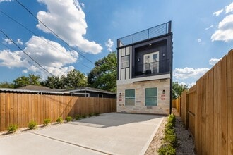 Building Photo - 3516 Noah St