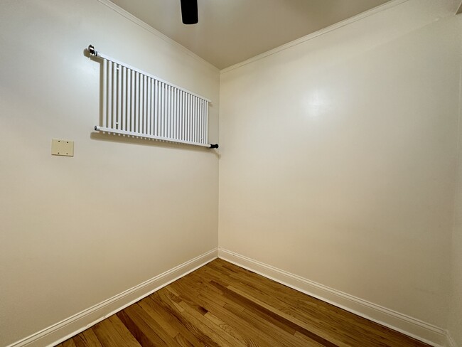 Building Photo - 4311 N Francisco Ave