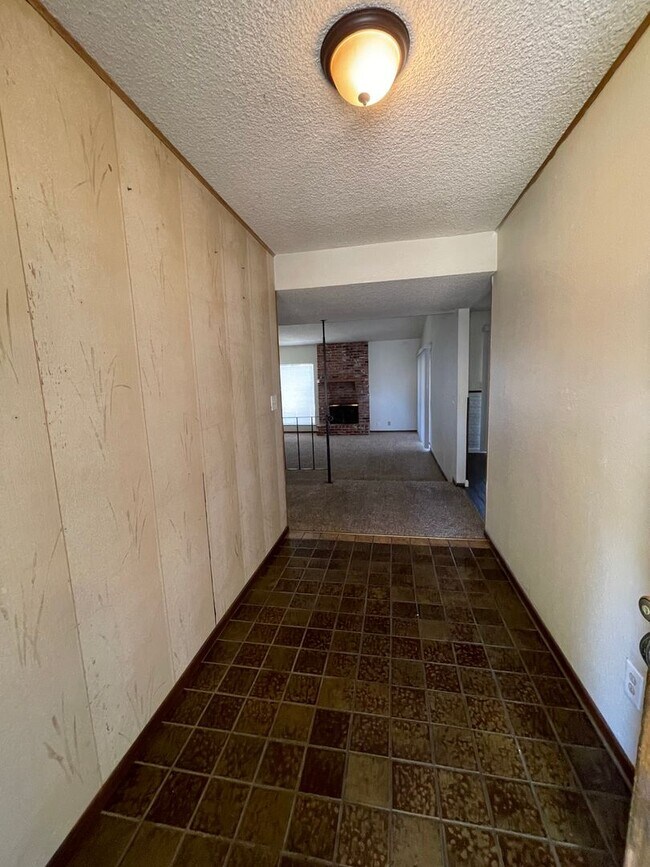 Building Photo - 737 Sonora Ave