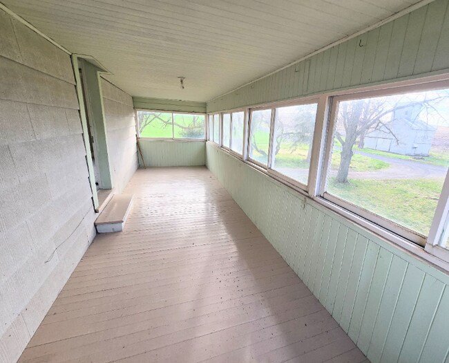 Foto del edificio - 1917 7 Mile Rd