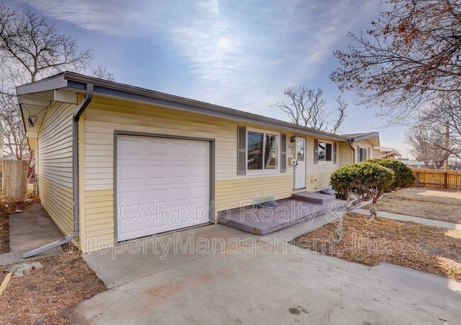 Building Photo - 7850 Valleyview Dr