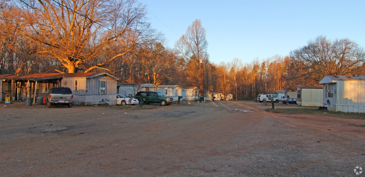 Primary Photo - 4301 Perkins Rd