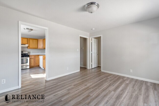 Foto del edificio - 4319 E Bayley St