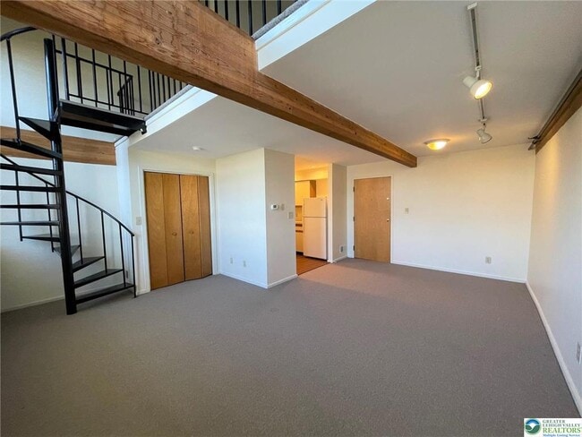 Building Photo - 103 Race St