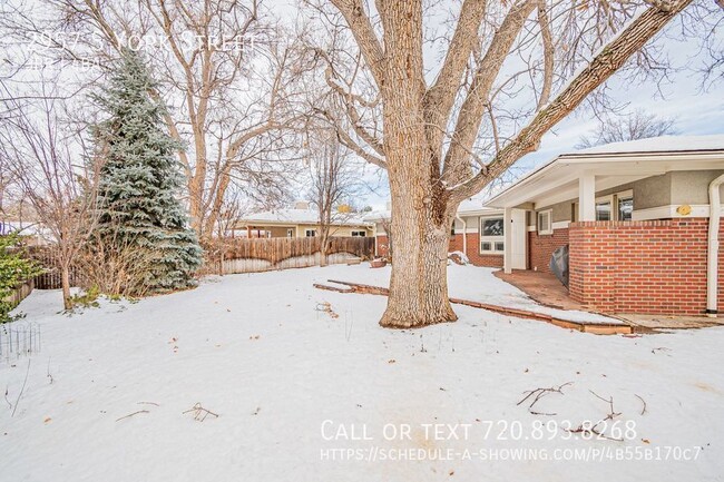 Foto del edificio - Grogeous 3 Bed 3.5 Bath Home in a Great Lo...