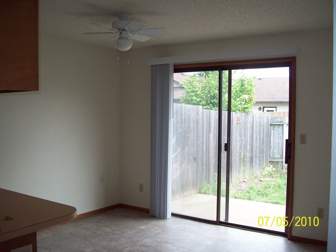 Foto del edificio - 312-24 NE 24th St.