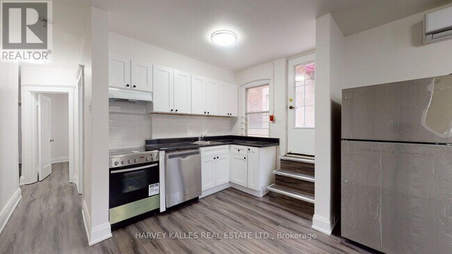 Photo du bâtiment - 1065 Bathurst St