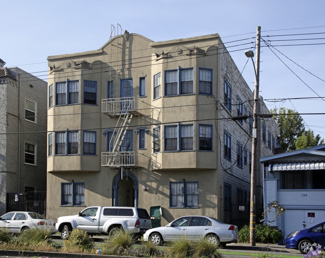 Primary Photo - 721 40th St