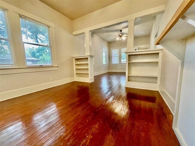 Foto del edificio - 506 E 38th St