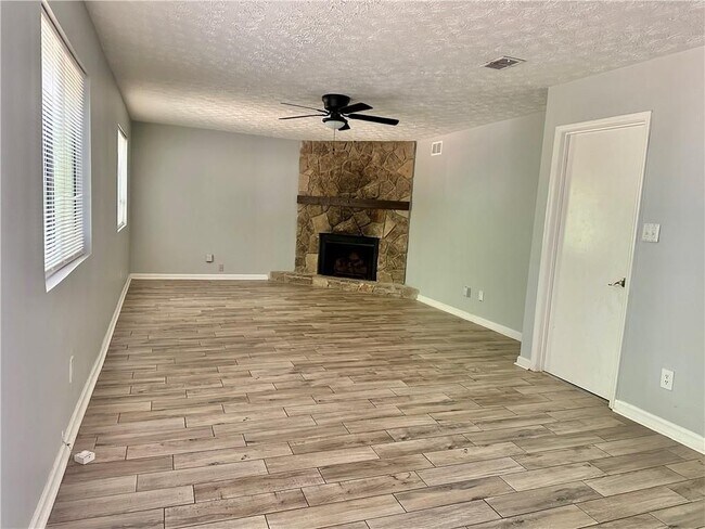 Foto del edificio - 3897 Murdock Ln