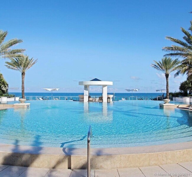 Foto del edificio - 3101 S Ocean Dr