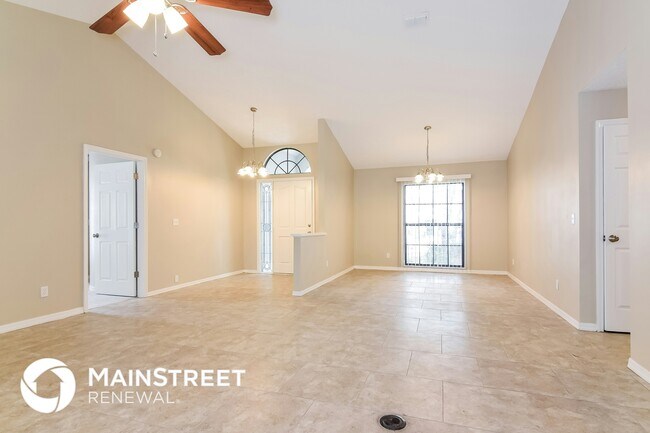 Building Photo - 3803 Hollow Wood Dr