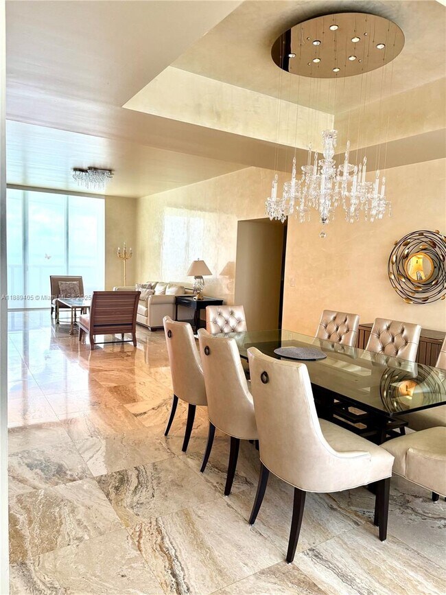 Building Photo - 16001 Collins Ave