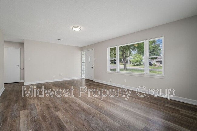 Building Photo - 7 St George Ct