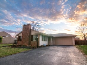 Building Photo - 2861 Wellesley Dr