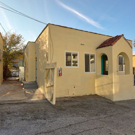 Building Photo - 5728 Aldama St