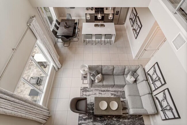 Building Photo - 7740 Sandy Ridge Dr