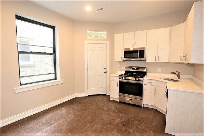 Foto del edificio - 2752 N Richmond St