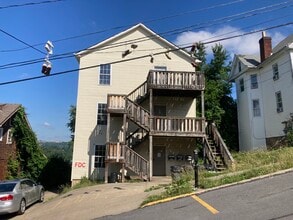 Building Photo - 667 Spruce St