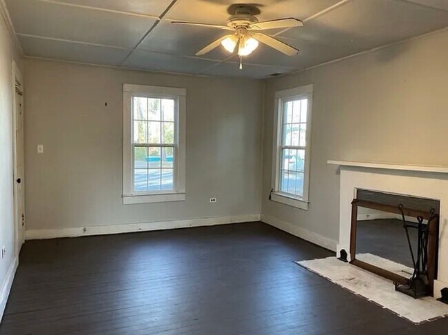 Foto del edificio - 2 Bed 1 Bath House