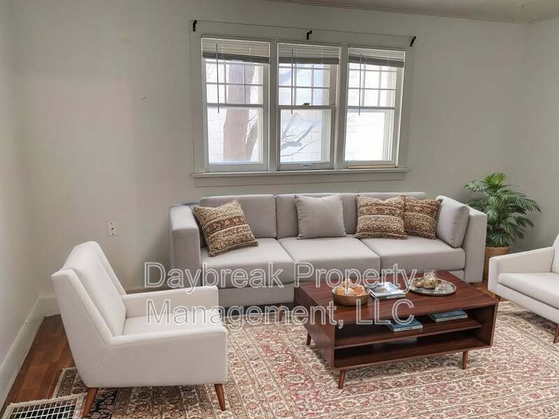Primary Photo - 6 11th St S