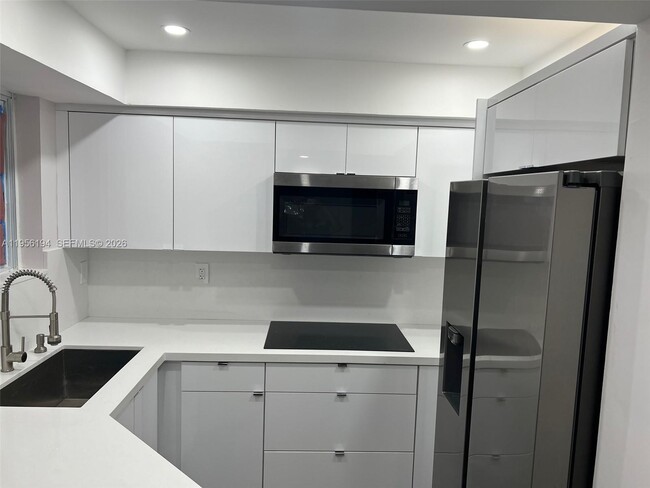 Building Photo - 8215 SW 152nd Ave