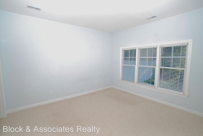 Building Photo - 4 br, 4 bath House - 4800 Ludwell Branch C...
