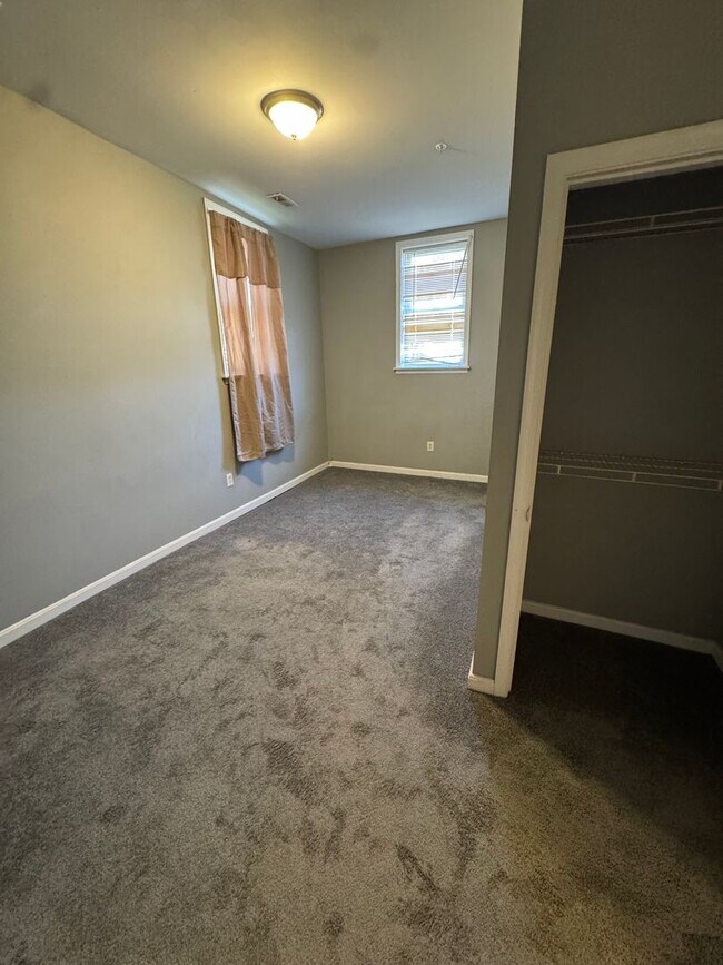 Foto del edificio - 4028 Belle Grove Rd