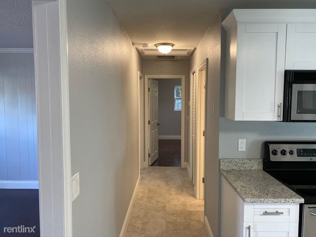 Building Photo - 3 br, 1 bath House - 1010 N Parsons Ave