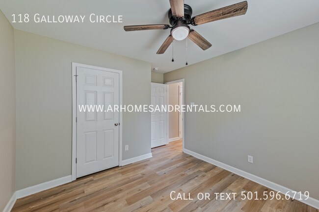 Foto del edificio - 118 Galloway Cir