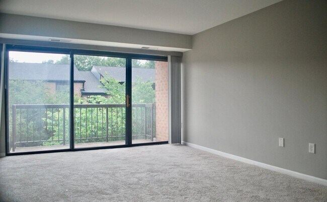 Foto del edificio - 9707 Kings Crown Ct