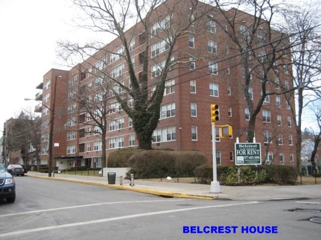 Primary Photo - 16215 Highland Ave