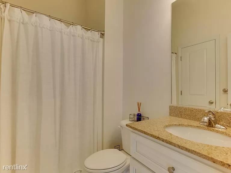 Building Photo - 3 br, 3 bath House - 413 23 1/2 St
